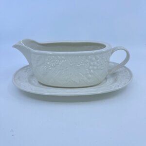 vintage mikasa english countryside gravy boat & underplate embossed design